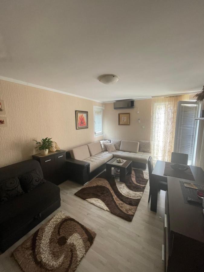Studio Apartment For Rent In Будва Экстерьер фото